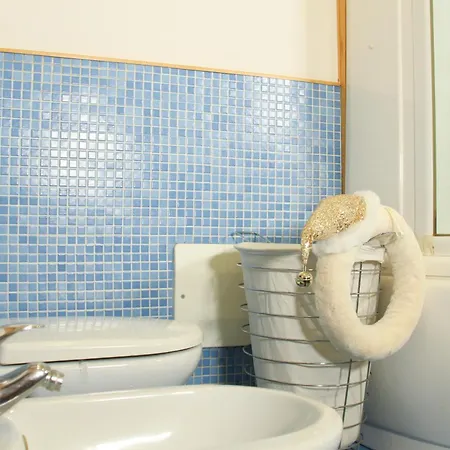 Metro Amedeo - Stanza Privata Con Vasca Idromassaggio Apartment Naples Exterior photo