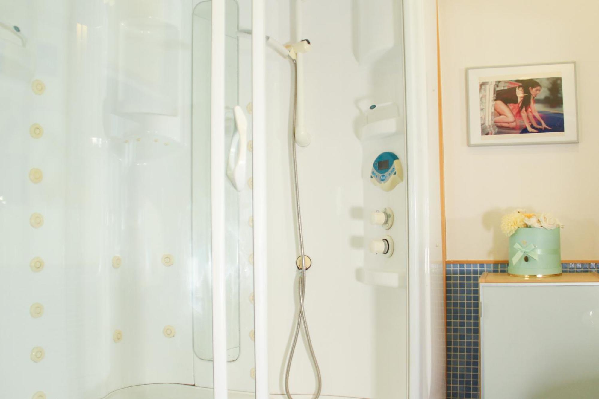 Homestay Metro Amedeo - Stanza Privata Con Vasca Idromassaggio Naples