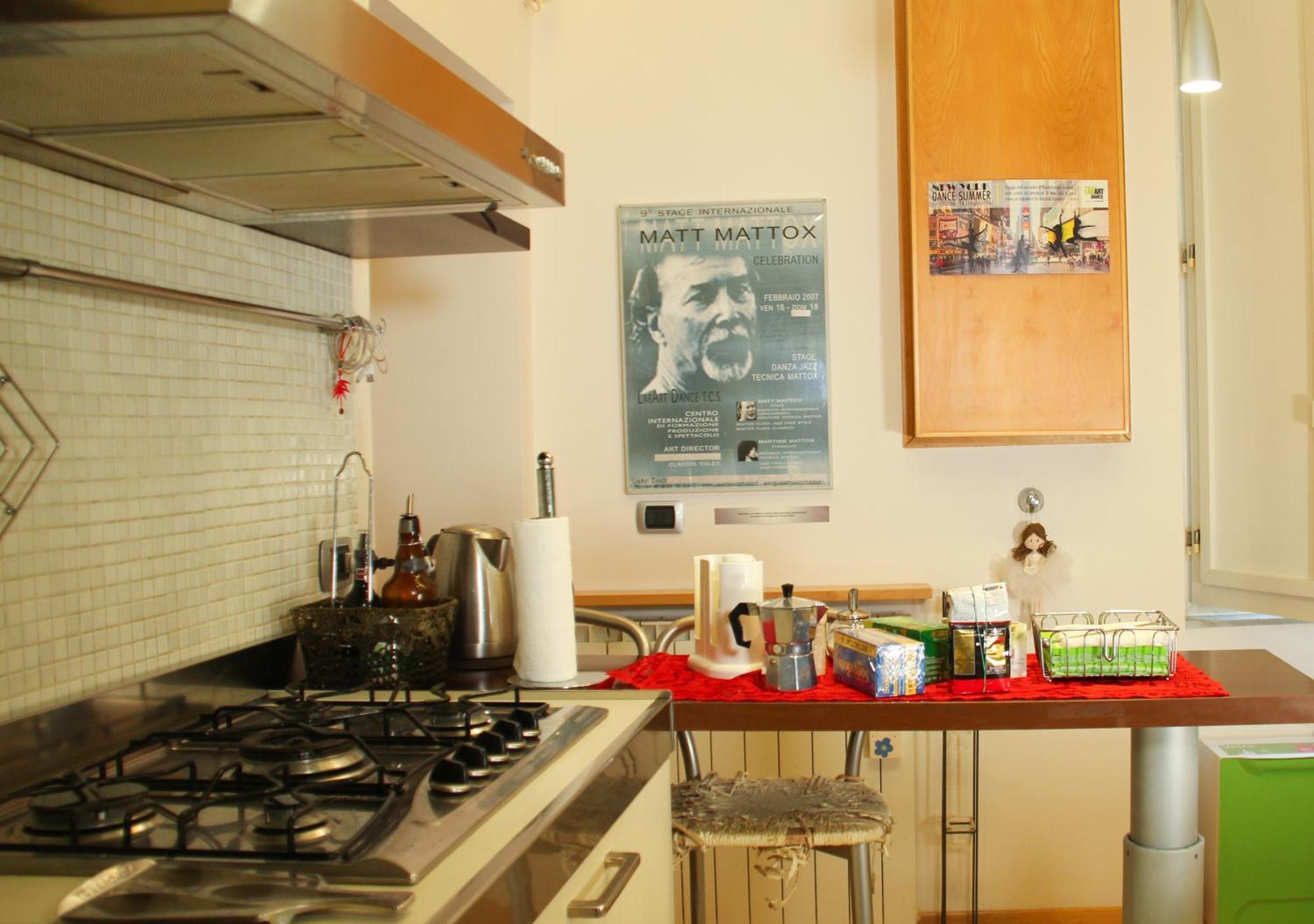Metro Amedeo - Stanza Privata Con Vasca Idromassaggio Homestay